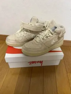 Nike Air Force 1 Stussy ベージュ スニーカー