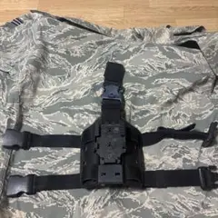 実物　米国放出　safariland レッグシュラウド　B12