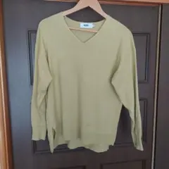 AZUL by moussy Mサイズ オリーブグリーン Vネックセーター