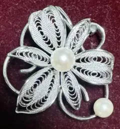 ブローチ　パール真珠　花　✨