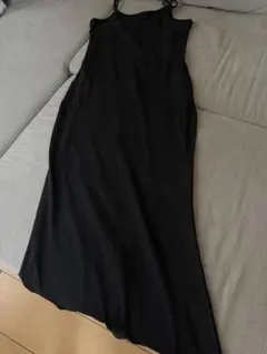 黒のキャミワンピース ロング