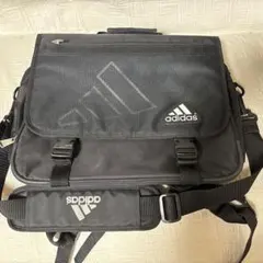 adidas 黒 リュック・バックパック 中型