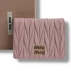 ✨新品未使用✨ miumiu ミニ財布 マテラッセ アイコン 二つ折り - メルカリ