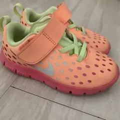 Nike キッズスニーカー オレンジ/ピンク