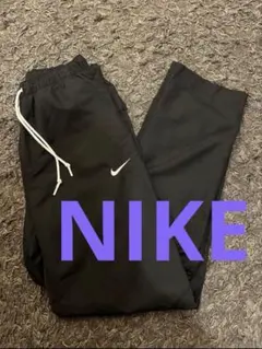 NIKE ナイロンパンツ　ソロスウォッシュ　ブラック　刺繍　シャカパン　紺タグ