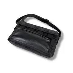 グッチ　GUCCI ワンショルダーバッグ　GGキャンバス　ホーボー　ソーホー　黒