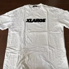 XLARGE ホワイト Tシャツ ロゴ入り