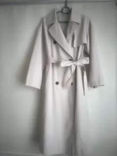 GU ベージュ トレンチコート　着丈105㌢ S表記ですがＬでジャストサイズ位