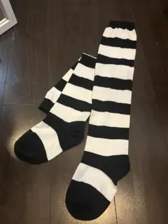 ニーハイソックス　白×黒ボーダー