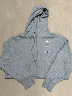 【美品】adidas クロップド丈 パーカー グレー ショート Lサイズ