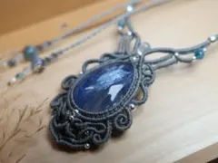 カイヤナイトインクォーツ　マクラメ　ネックレス