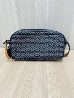 Coach モノグラムショルダーバッグ