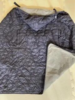 ユニクロ ライトウォームパデット2WAYブランケット　抱っこ紐　ケープ