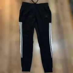 美品adidas ブラック ジョガーパンツ 3本ライン