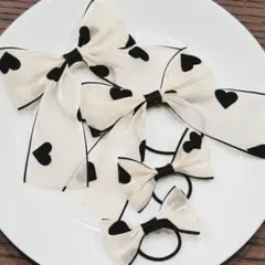 キッズリボンヘアゴム4つセット モノクロハート模様