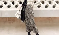 AMAIL パイソン柄スカート