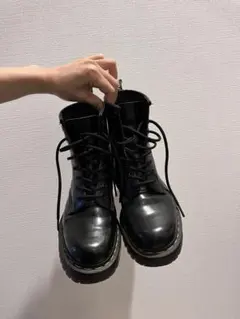 ドクターマーチン　ブラックレザー厚底ブーツ　レディース