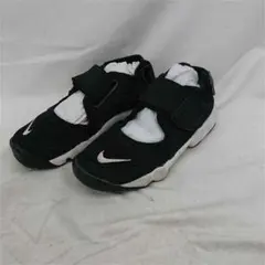 Item thumbnail for item 21943f3b-c96c-4bf8-94e7-79d2d19b435c