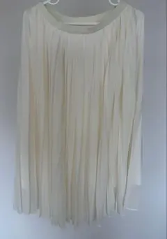 UNIQLO アイボリー プリーツスカート M