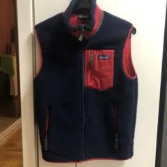 新品未使用‼️パタゴニアベスト 赤紺