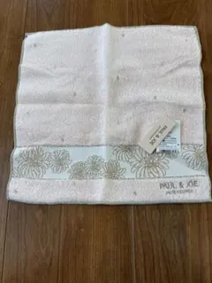 【PAUL & JOE 】　花柄タオルハンカチ