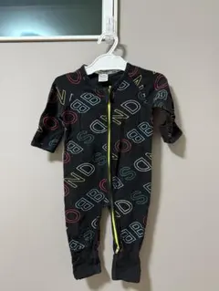 ベビーロンパース