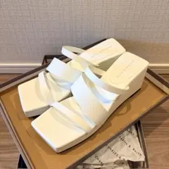 CHARLES & KEITH 白 ホワイト サンダル 厚底 37/23.5cmのサムネイル
