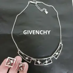 ☆Givenchy ネックレス イヤリングセット