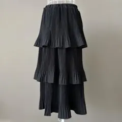 〜ブラック プリーツスカート レイヤードデザイン〜