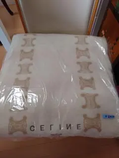 CELINE　毛100%　毛布のサムネイル