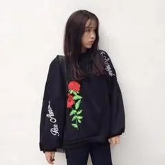人気★レディース 花柄 刺繍 トレーナー ブラック▼