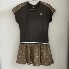 フィラテニス　レディースＭ　☆美品☆ ワンピース　ラケット柄　ブラウン