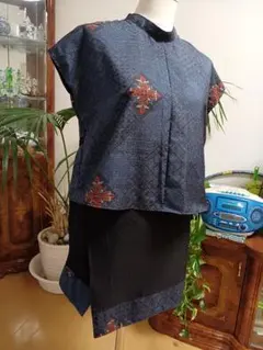 【着物リメイク】　トップス、カバースカート、大島紬、シルク、カフェエプロン、L