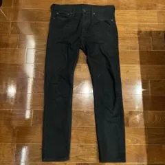 リーバイス　ブラックデニムパンツ