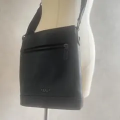 美品　COACH レザー　ブラックショルダーバッグ