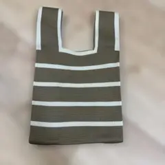 ブラウンとホワイトのストライプトートバッグ