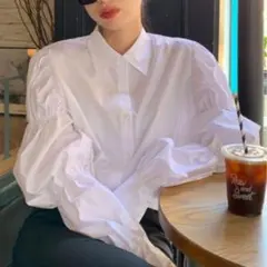 パフスリーブ 白 長袖 ブラウス L シャーリング ギャザー 大人可愛い