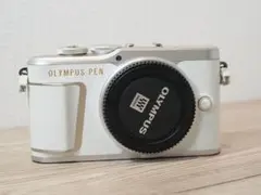 OLYMPUS PEN E-PL10 ホワイト EZレンズキット おまけ付のサムネイル
