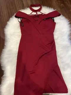 バーガンディ オフショルダー タイトドレス