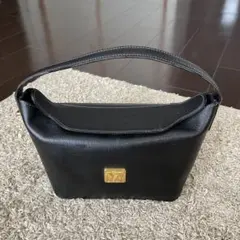 黒 レザー ハンドバッグ シンプルデザインのサムネイル