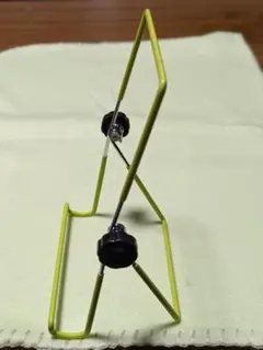 スマホスタンド　折りたたみ式　 緑色 金属製