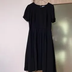 ナチュラルビューティー黒　ワンピースのサムネイル