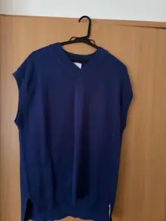 Insisqua ネイビー Vネックニットベスト M