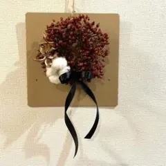 赤い野薔薇の実のプチリース