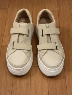 MODE ET JACOMO ベージュ スニーカーのサムネイル