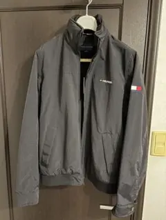 【スピード発送】新品 TOMMY HILFIGER ナイロンジャケット ブラックのサムネイル