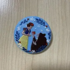 白雪姫刺繍ピンバッジ