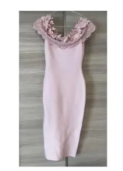 フリルドレス　オフショルダー　薄いピンク　s