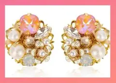 大人気♪ スワロフスキー ピアス レディース 樹脂 花 ピンク ゴールド