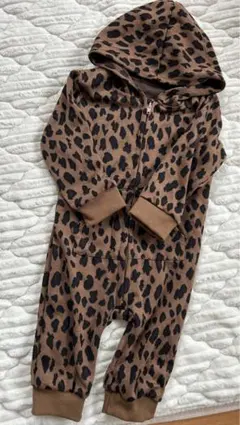 お値下げ交渉承ります。ヒョウ柄 フード付きロンパース 90